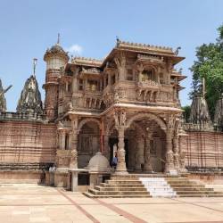Hutheesing Jain Temple Ahmedabad Sightseeing